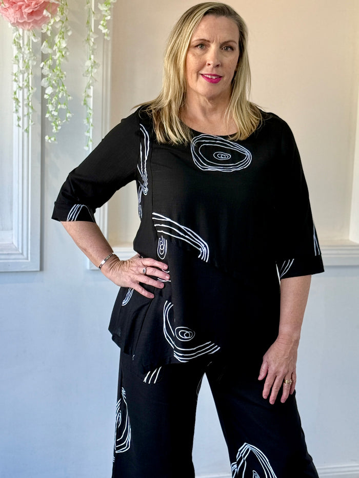Karla Black Swirl Linen Top