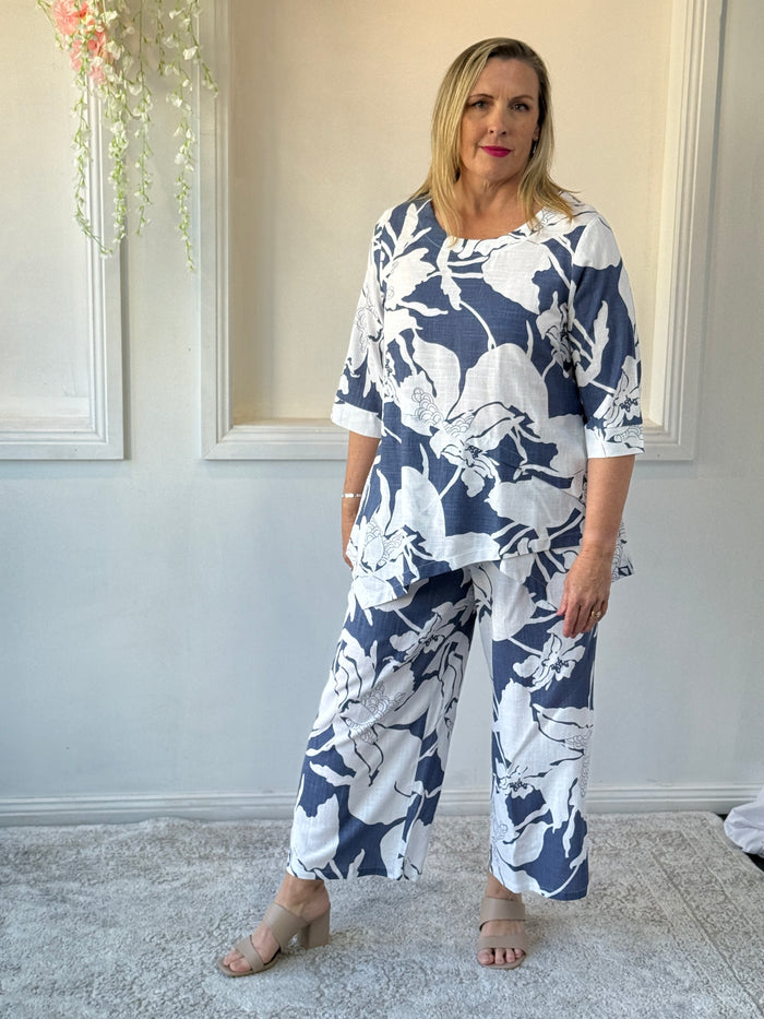 Karla Blue Floral Linen Top