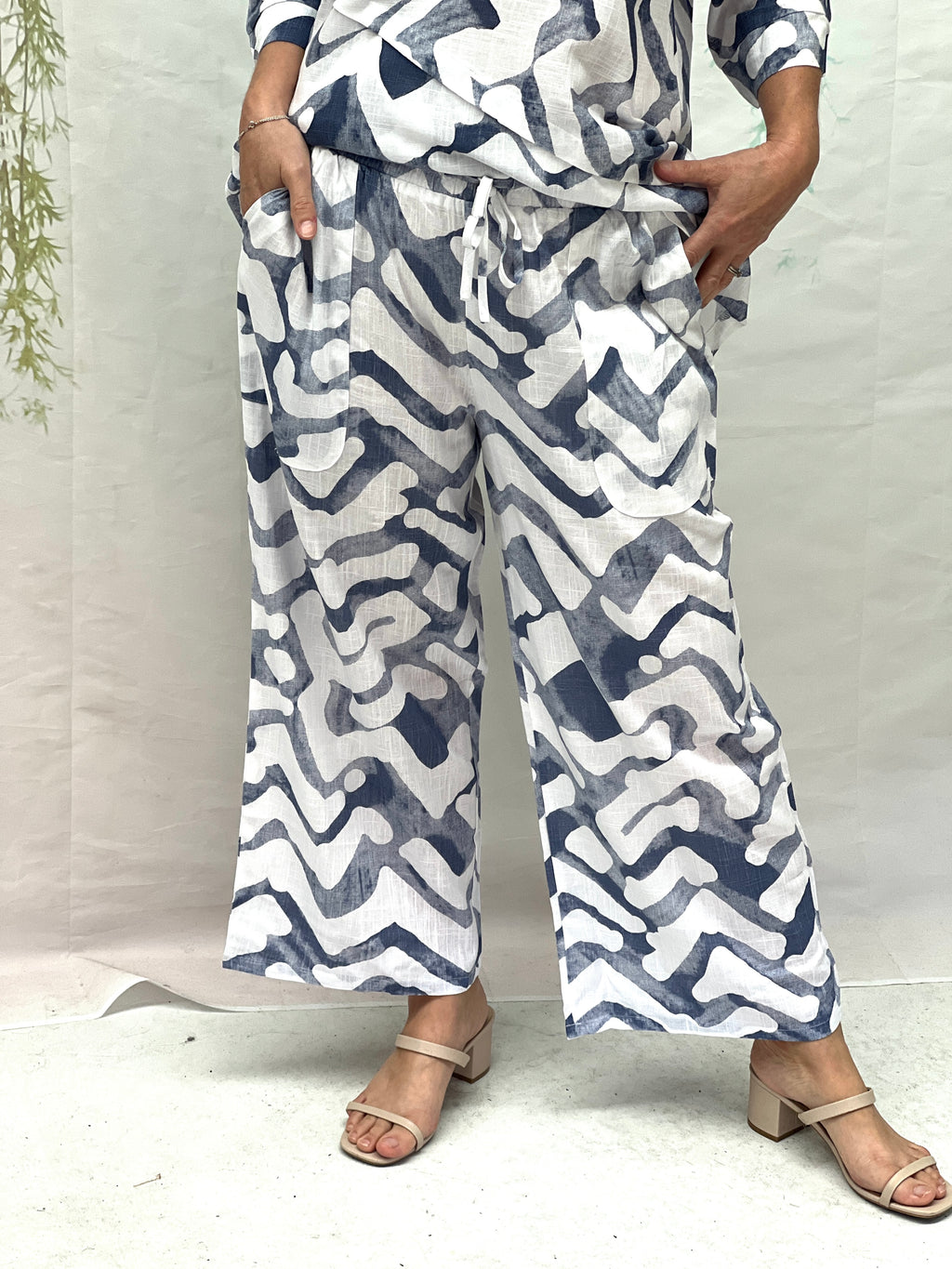 Niylah Garden Linen Pants