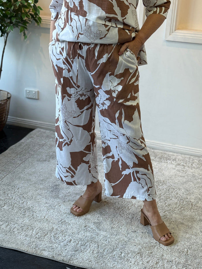 Niylah Sand Floral Linen Pants