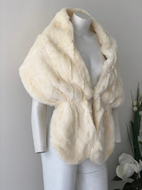 Hand Picked By Dressxox Accessories Cream Xiamo Faux Fur Shawl