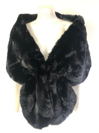 Hand Picked By Dressxox Accessories Black Xiamo Faux Fur Shawl