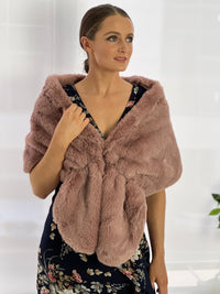 Hand Picked By Dressxox Accessories Blush Xiamo Faux Fur Shawl