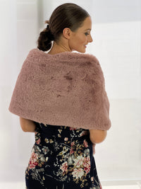 Hand Picked By Dressxox Accessories Xiamo Faux Fur Shawl