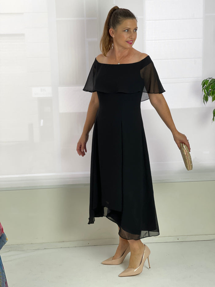 Miss Anne DRESSES Sonya Black Event Dress