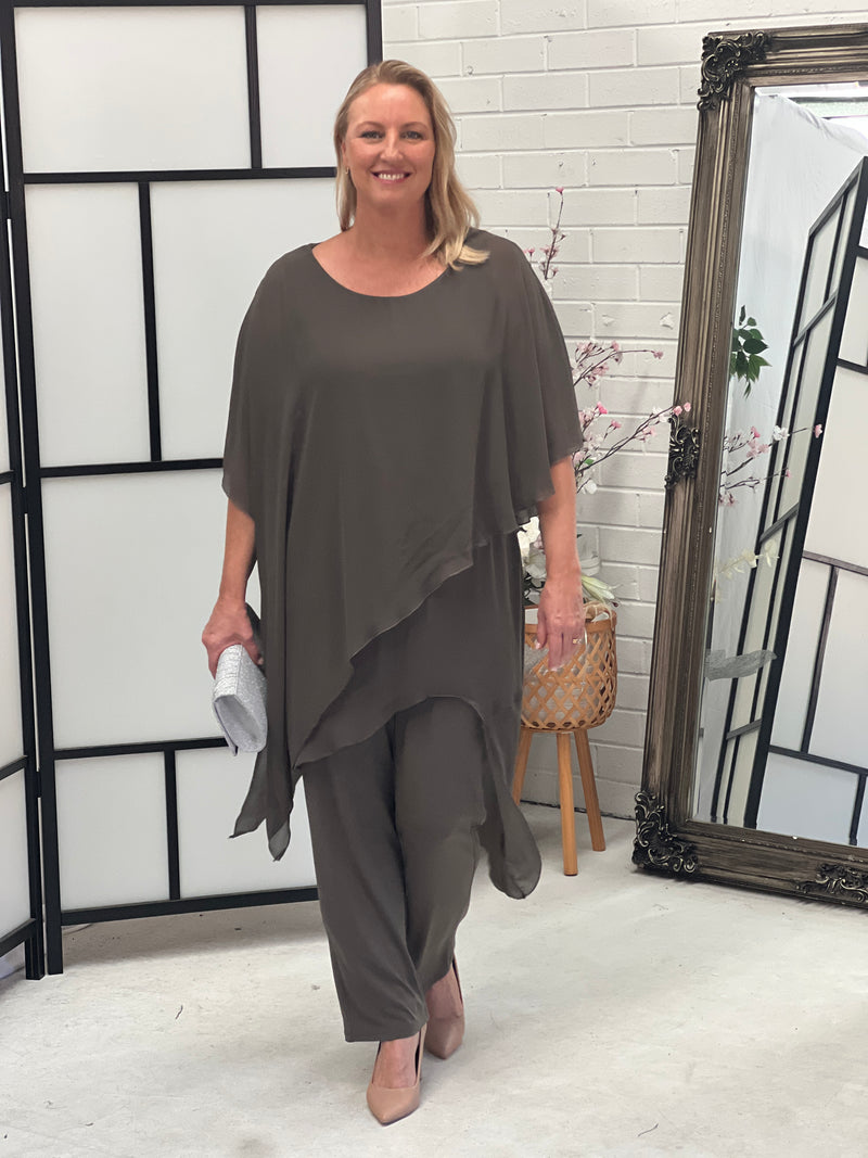 Cara Khaki Elegant Jumpsuit