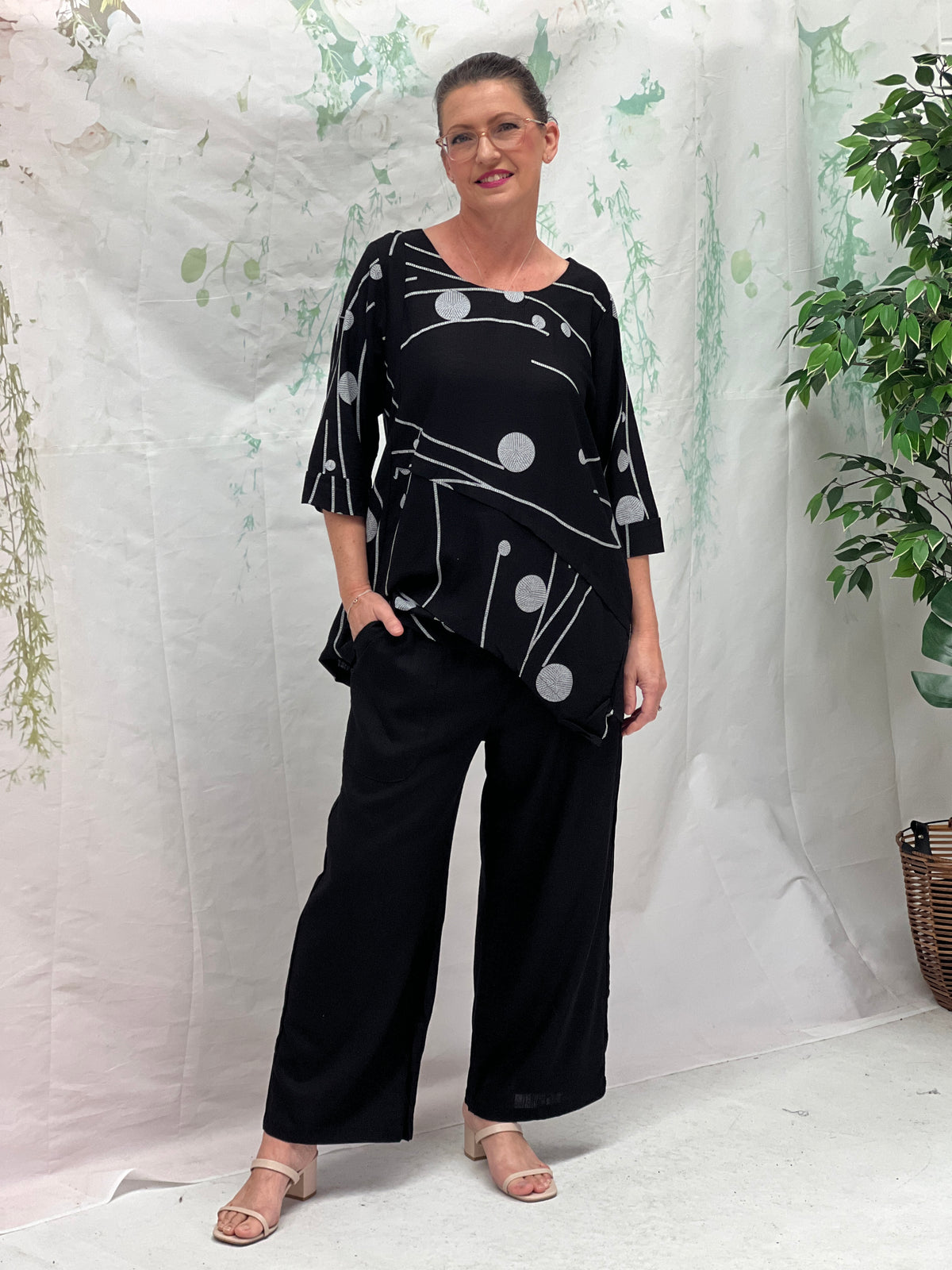 Niylah Black Linen Pants