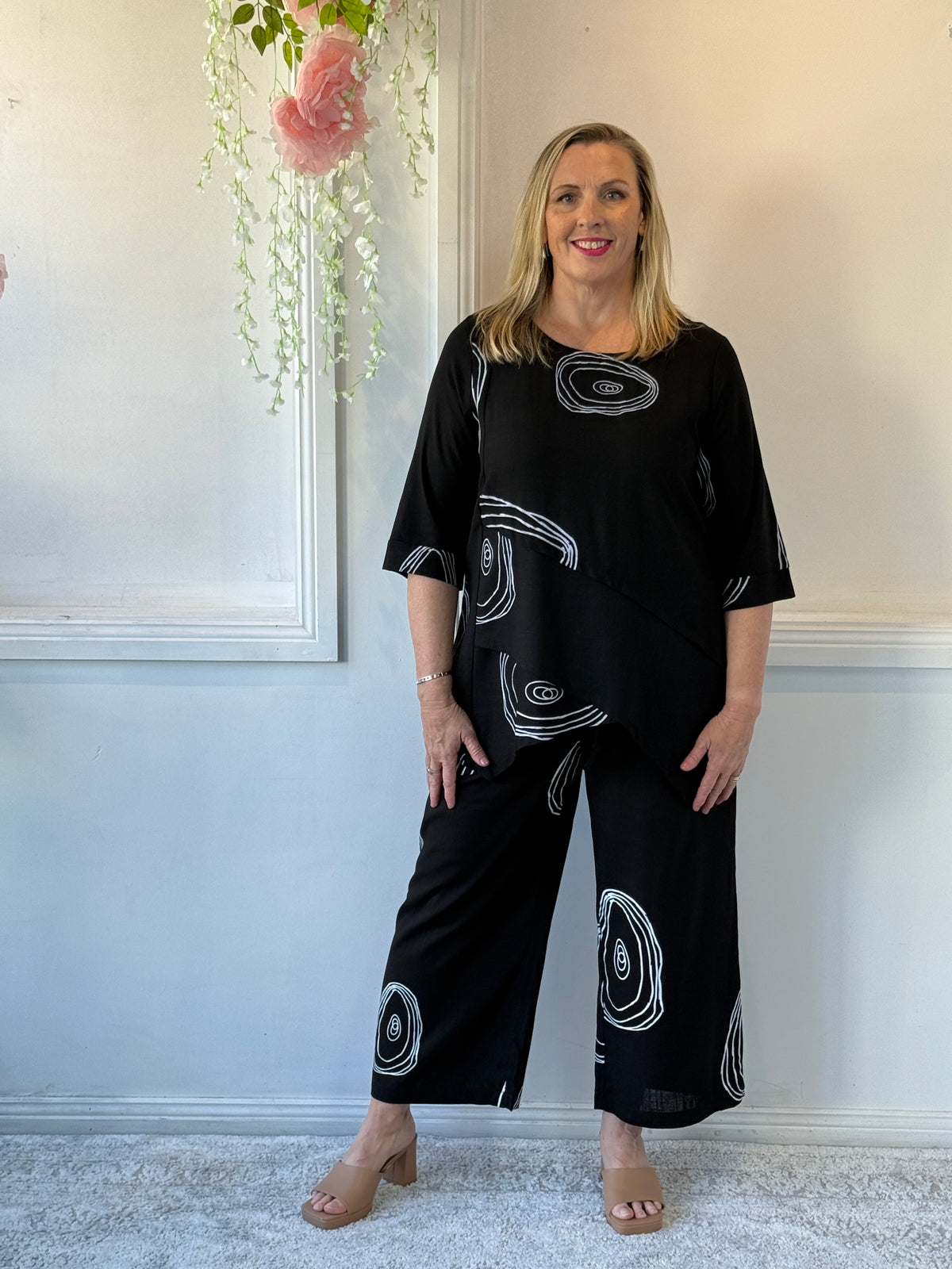 Karla Black Swirl Linen Top