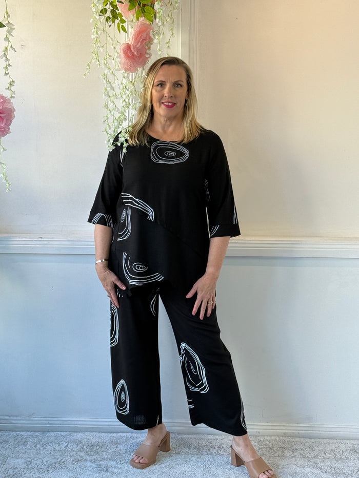 Niylah Swirl Black Linen Pants