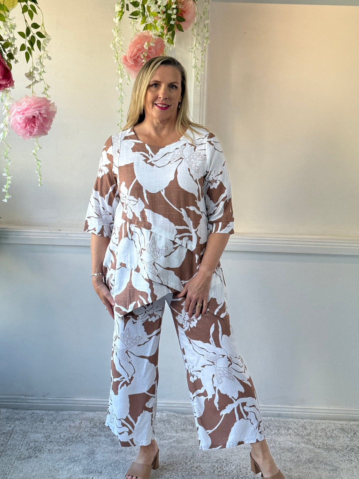 Niylah Sand Floral Linen Pants