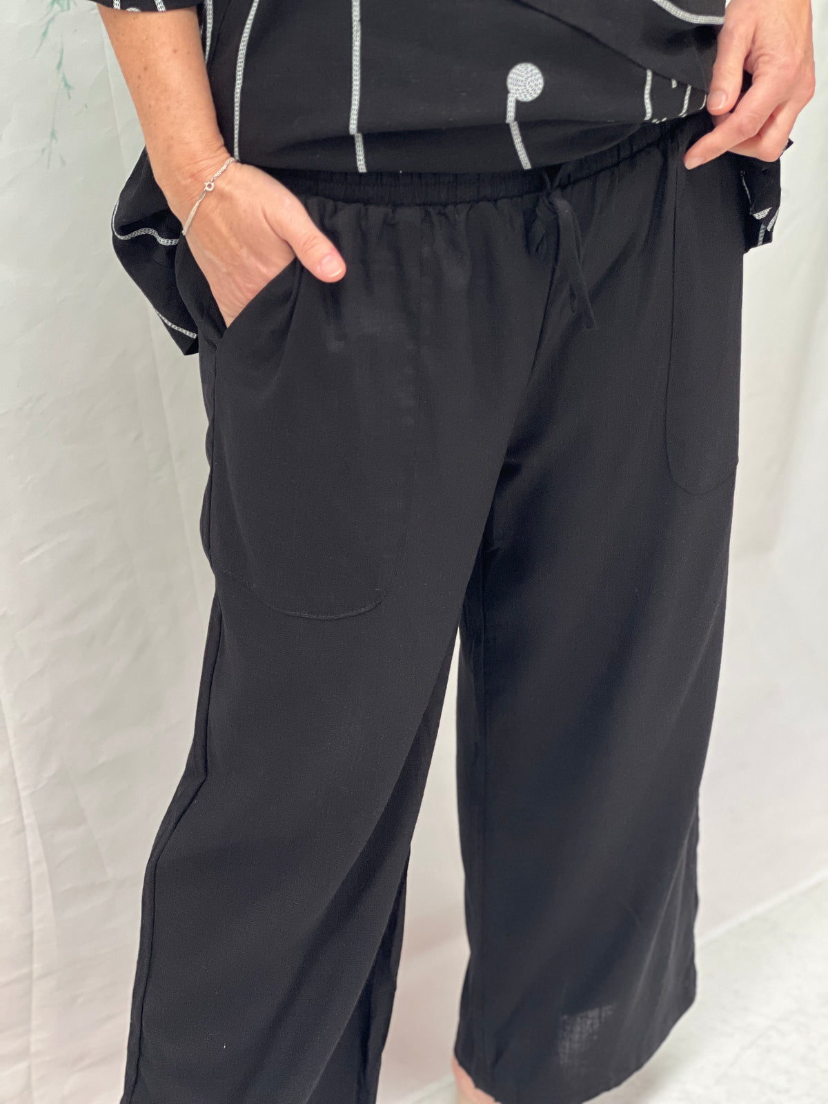 Niylah Black Linen Pants