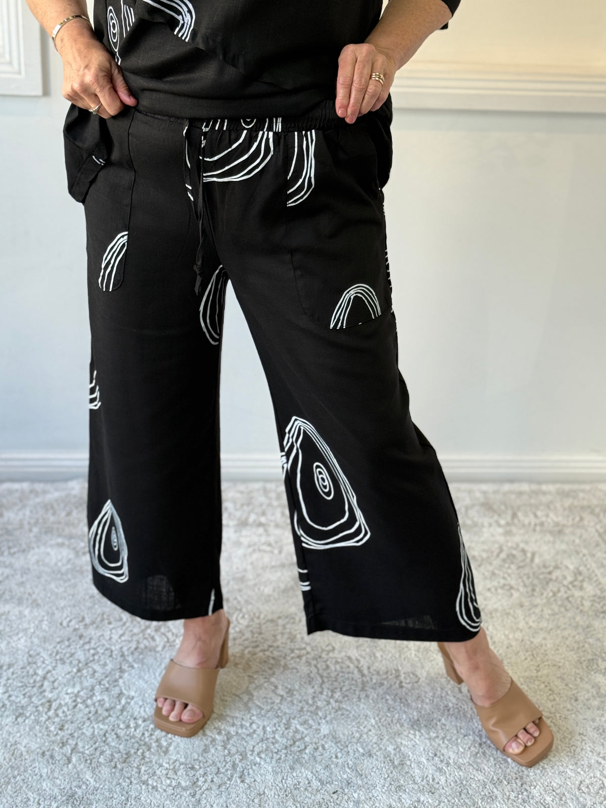 Niylah Swirl Black Linen Pants