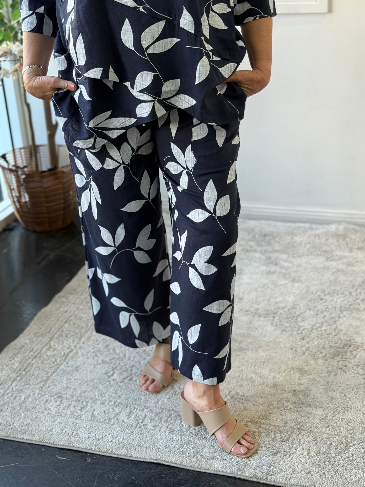 Niylah Navy Leaf Linen Pants