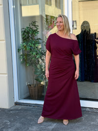 Tahlia Burgundy Evening Dress