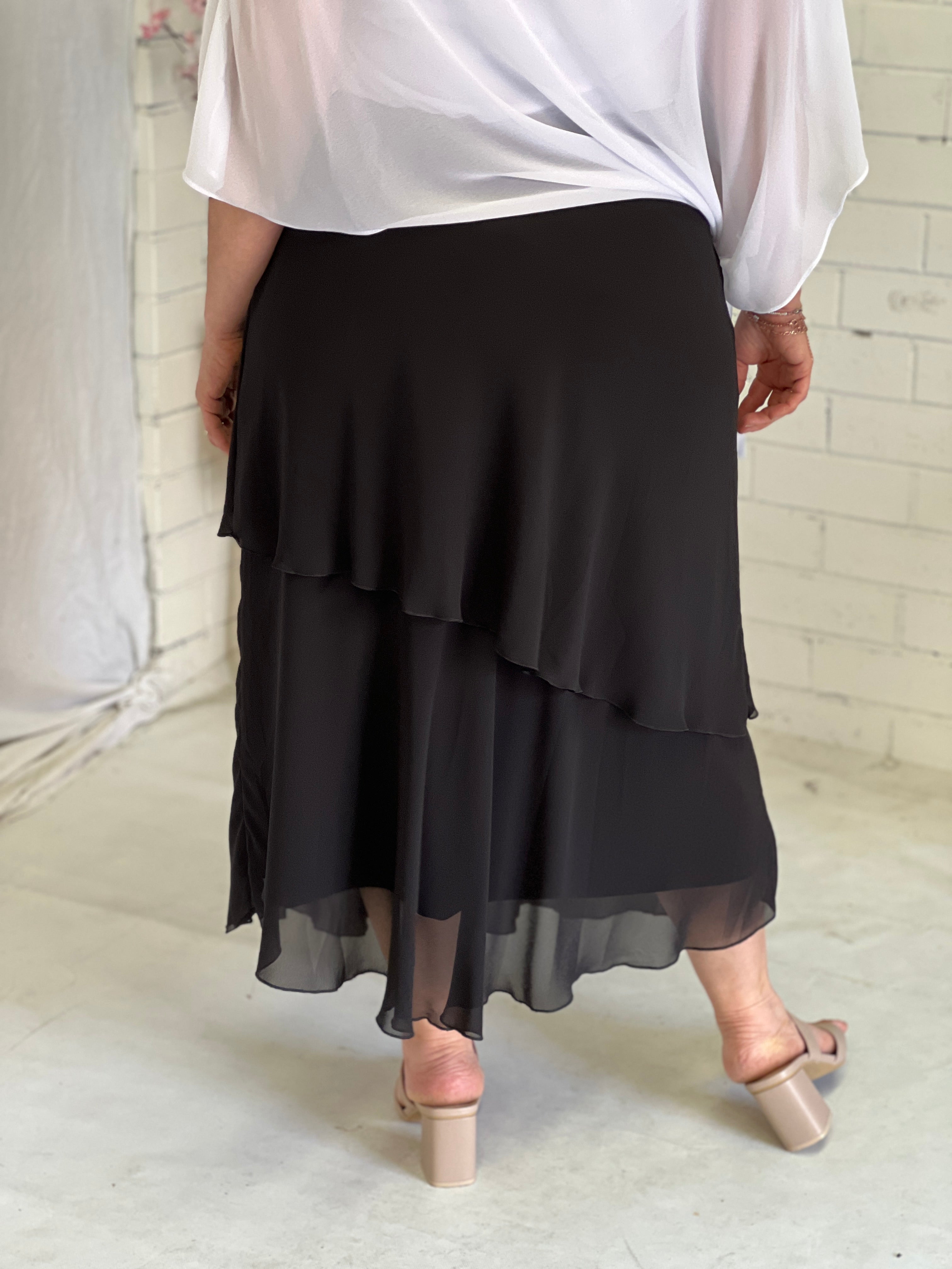 Long black evening skirt petite hotsell