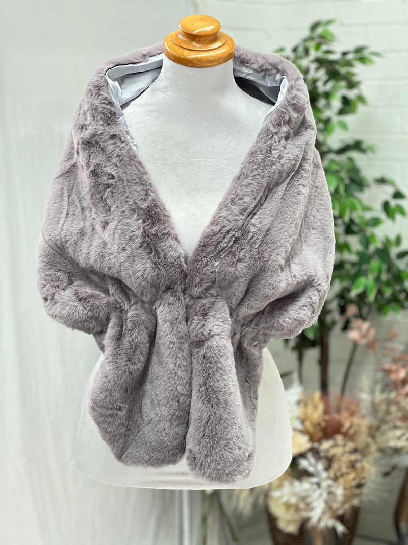 Xiamo Faux Fur Shawl