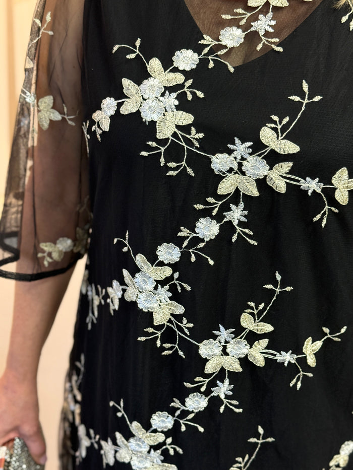 Xyla Black Blossom 2 Piece Set