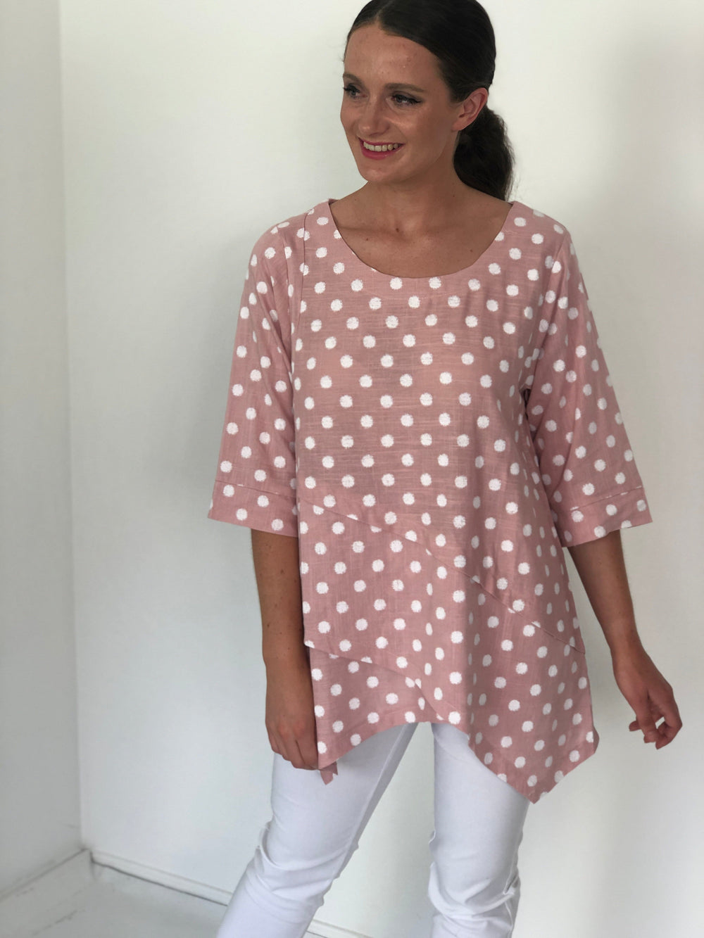 Karla Blush Spot Linen Top – Dressxox