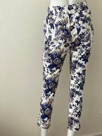 Hourglass Separates Devlin Blue Floral Pants