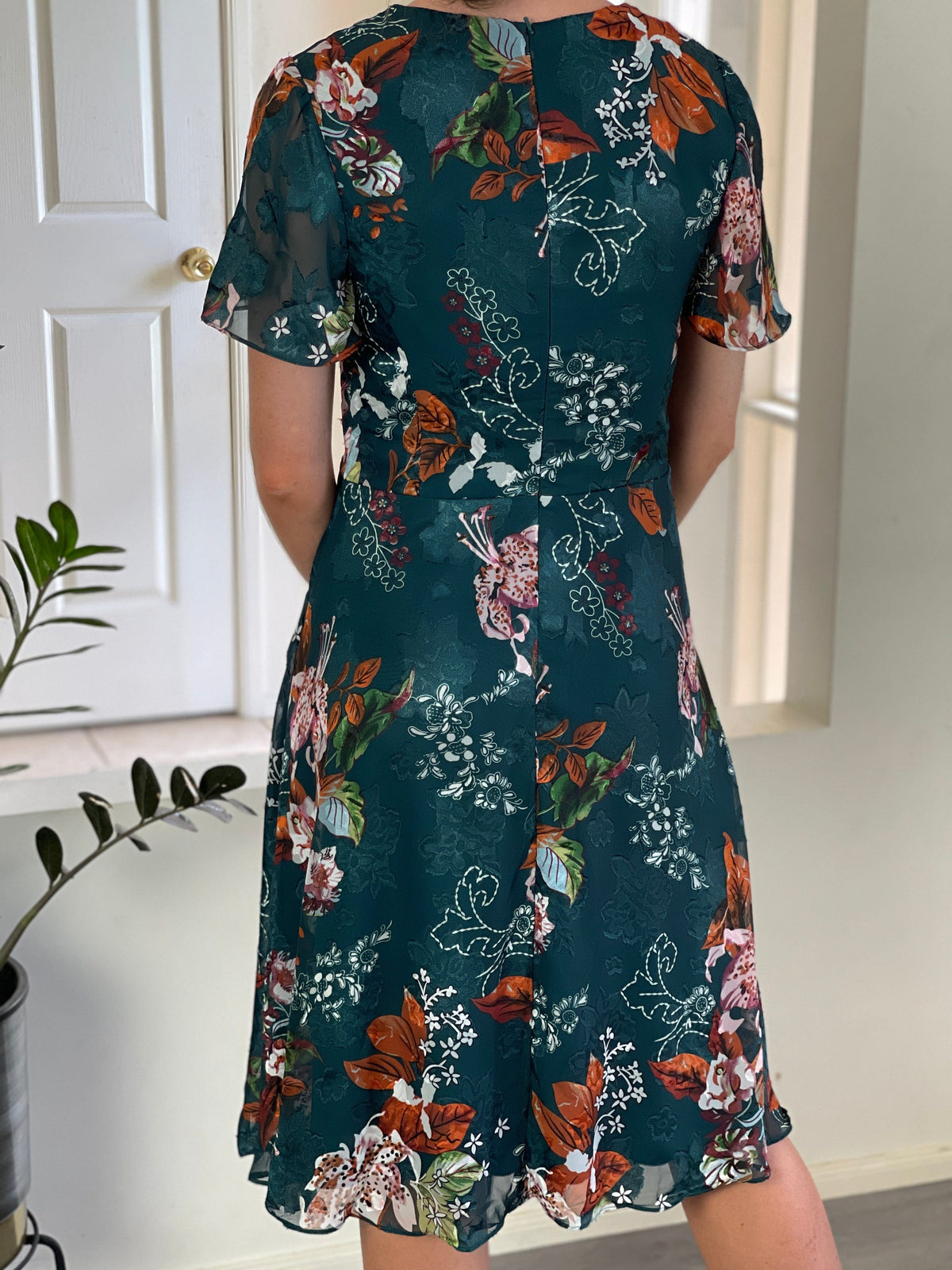 Miss Anne DRESSES Jess Green Floral Dress