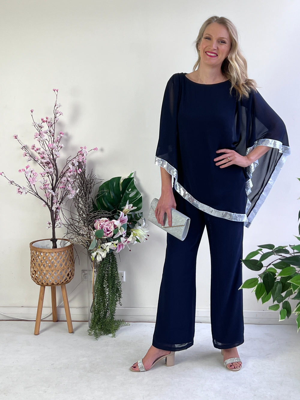 Faith Navy Chiffon Pants – Dressxox